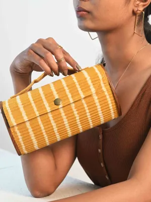 Sunny Pumpkin Round Clutch